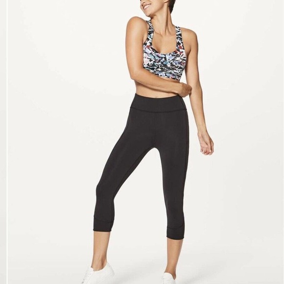 lululemon athletica Pants - Lululemon In Movement Everlux 19" Crop Leggings Size 6 Black Gym Yoga High Rise